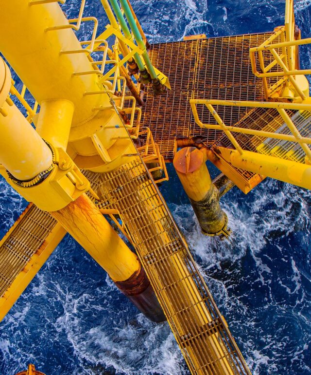 offshore-drill-yellow-oil-and-gas-wave-sea-production-petroleum-pipeline (1)