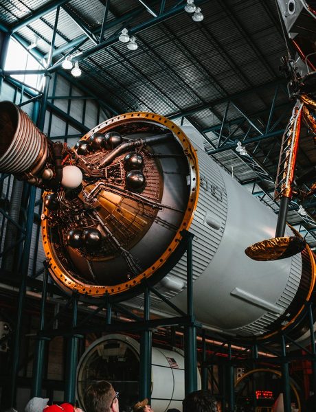 process-building-space-rocket-engine